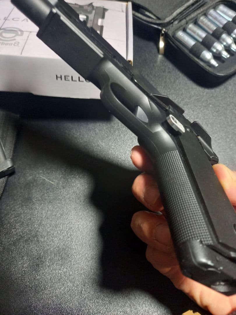 ク*ク様 carbon8 ヘルキャットカスタム CO2ガスガン - メルカリ