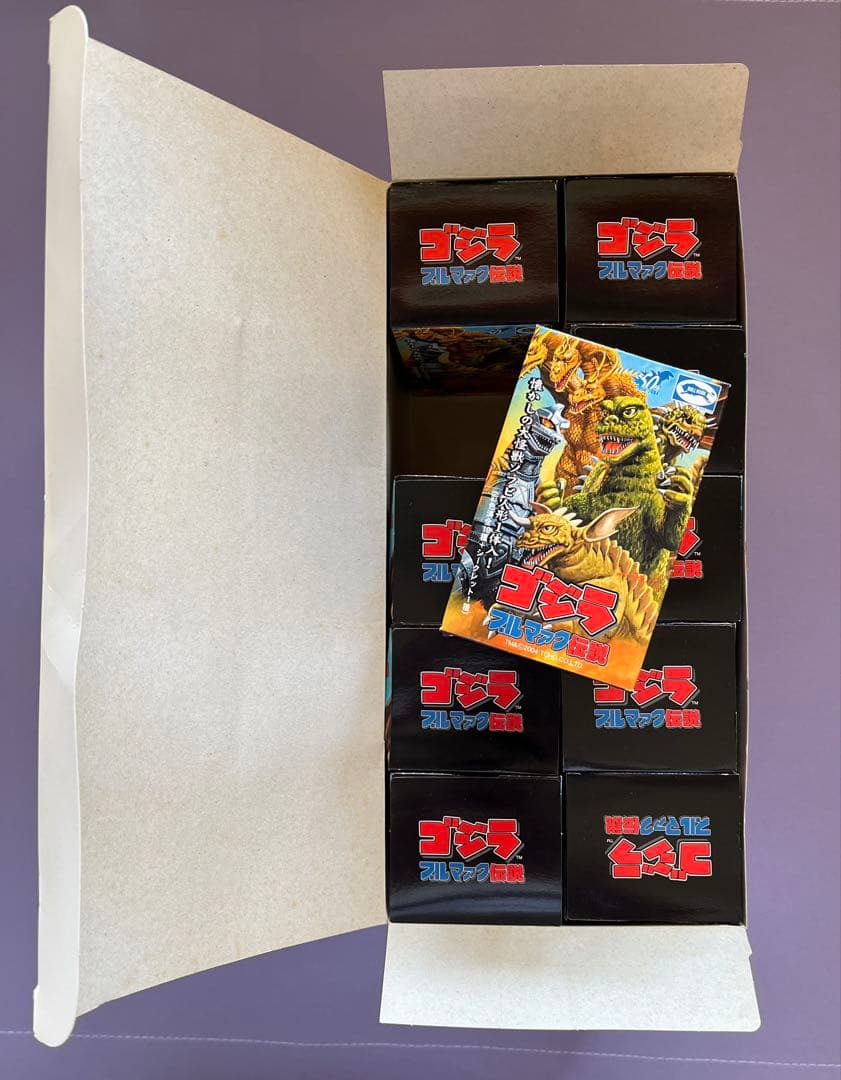 カ*ス様 【送料無料】2004 イワクラ ゴジラ ブルマァク伝説 1箱10個入り