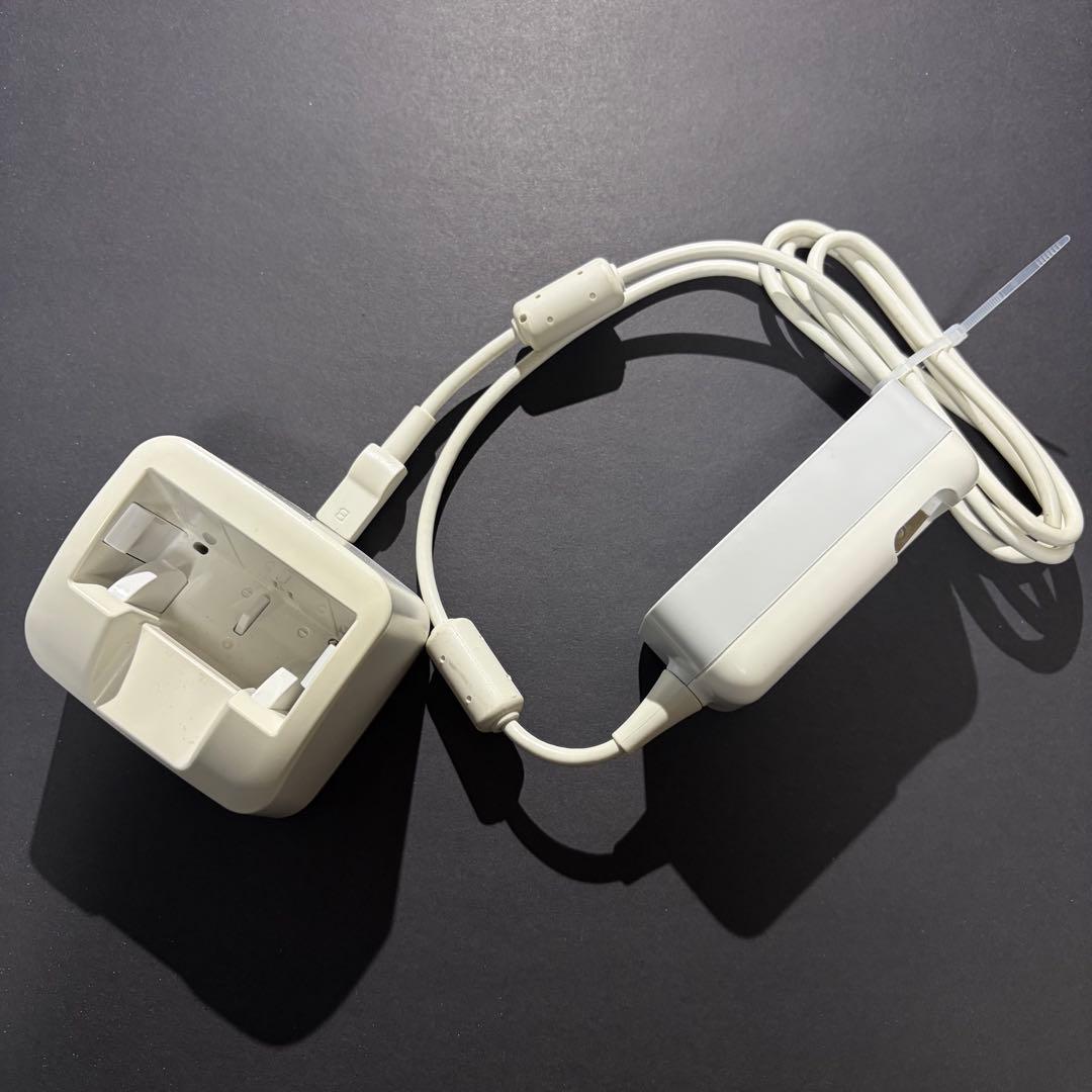 docomo らくらくホン F-01M ホワイト SIMロック解除済み - メルカリ