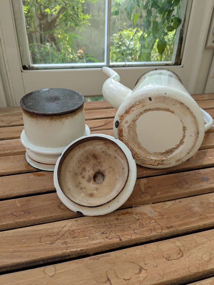 アンティーク　オフホワイト エナメル コーヒーポット