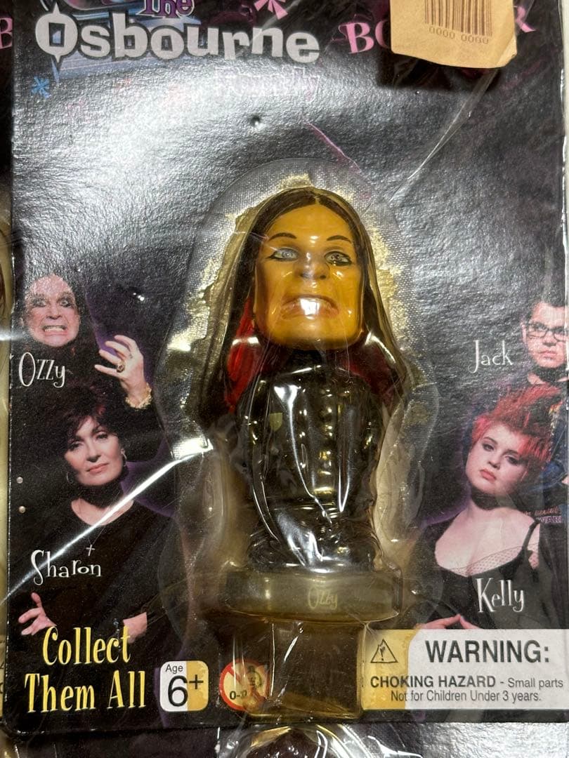 オズボーンズ　ファミリー　４体セット　首振りフィギュア