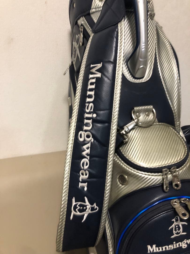 送料込み】激レア 廃盤希少品 マンシングウェア 高級キャディバッグ