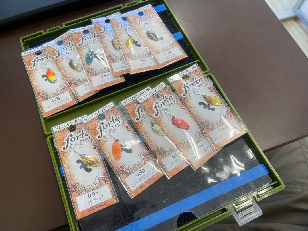 VELVET ARTS forte 0.9g 11色セット　おまけつき