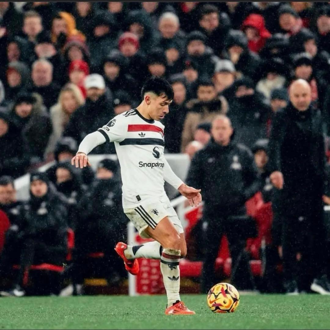 【極美品】マンチェスターユナイテッド 24-25 3rd オーセン リサマル