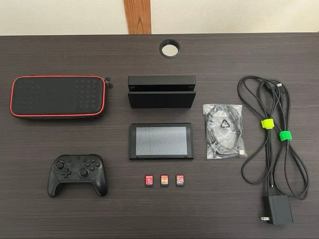 t*o様 任天堂Switch 本体＋Proコン＋人気ソフト3本 Nintendo Switch 本体【Joy-Con(L) ネオンブルー/(R) ネオンレッド