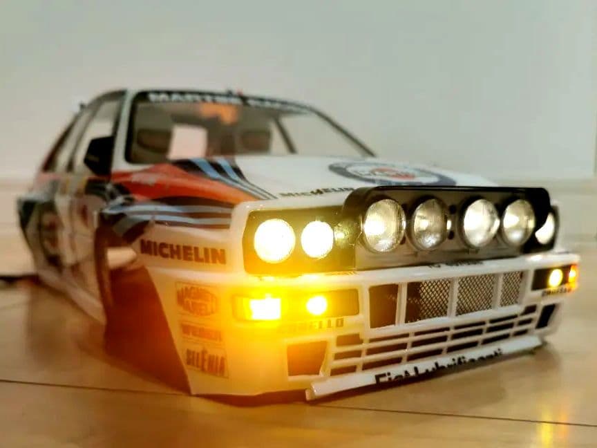 m*a様 タミヤ ランチア デルタ インテグラーレ LED18灯 ダクト開口 ド