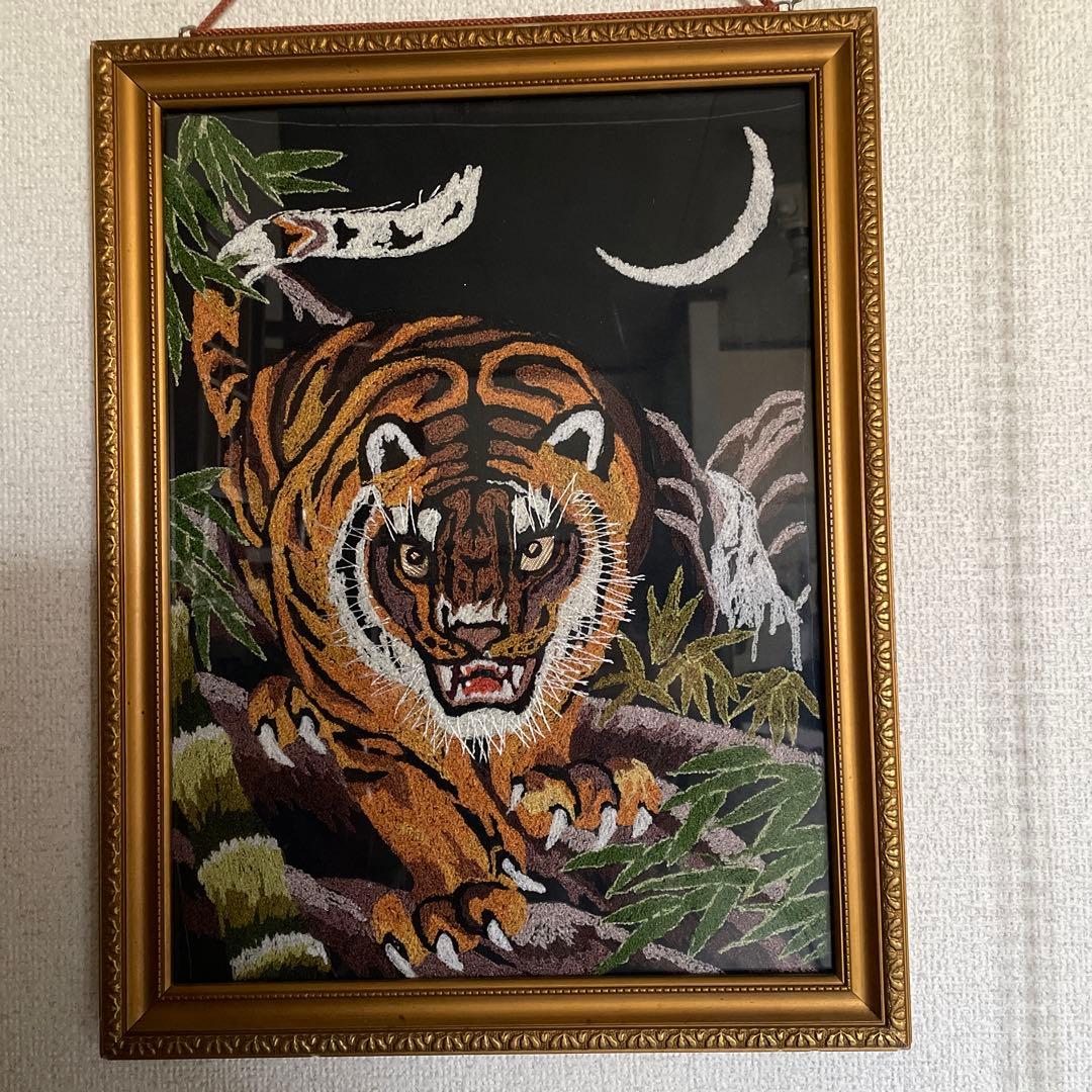 刺繍絵 竹林虎図】超絶技巧 精密細工 工芸 - メルカリ
