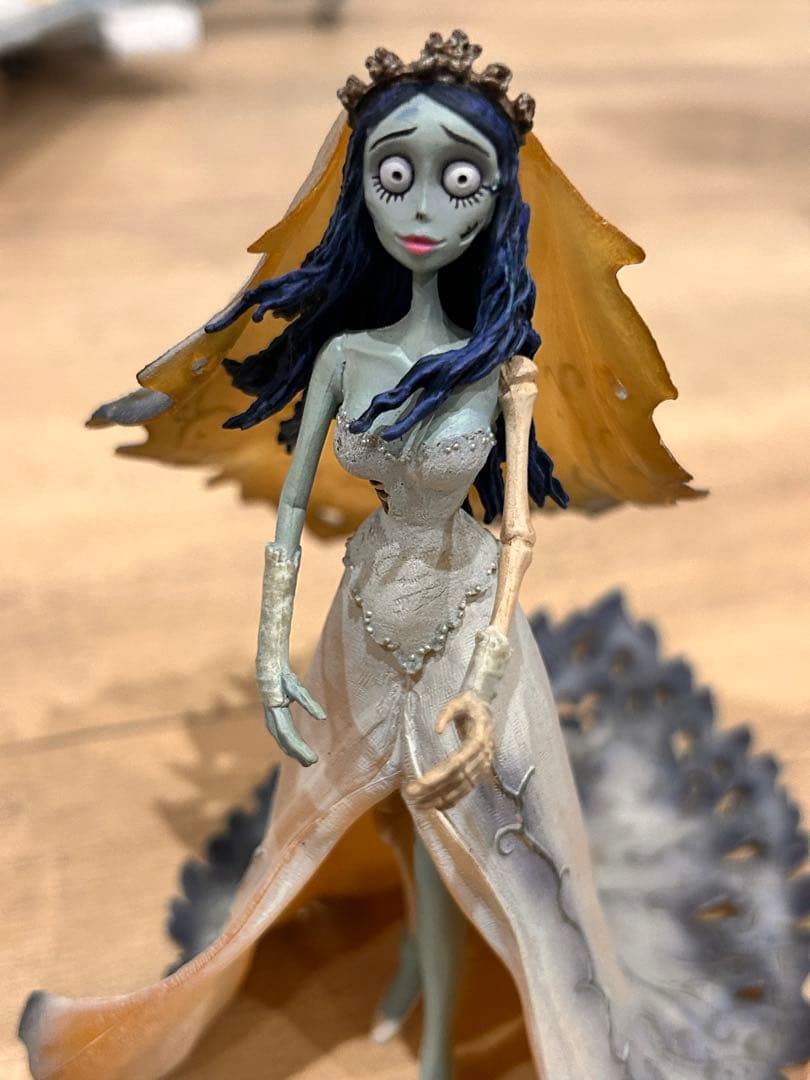 コープスブライド　フィギュア　エミリー　ティム・バートン ビクター フィギュア