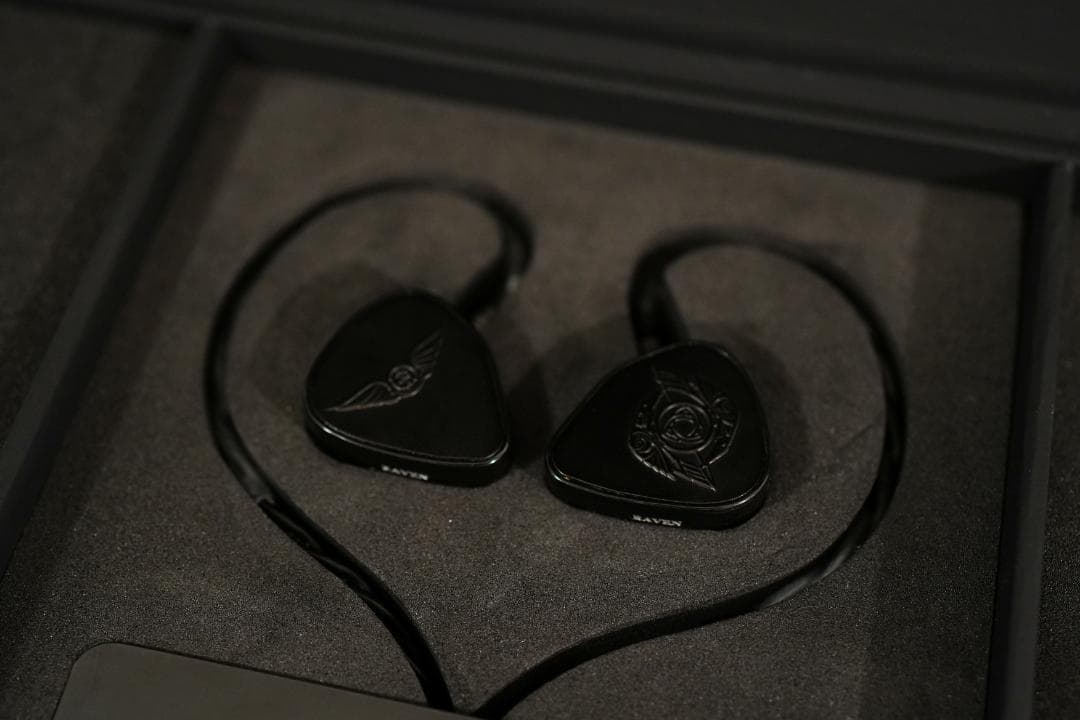 Empire Ears Raven 未使用に近い UMR様用