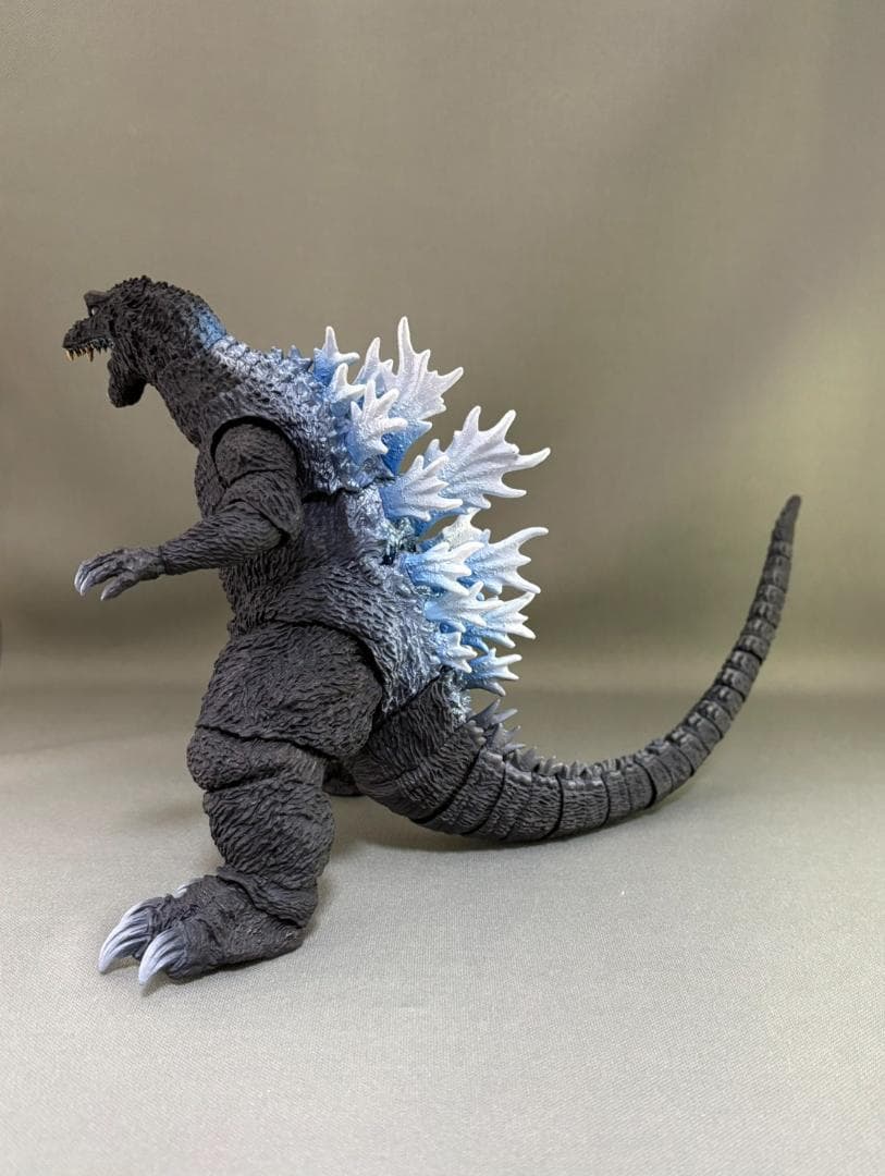 S.H.MonsterArts ゴジラ（2001）放射熱線Ver.　中古美品