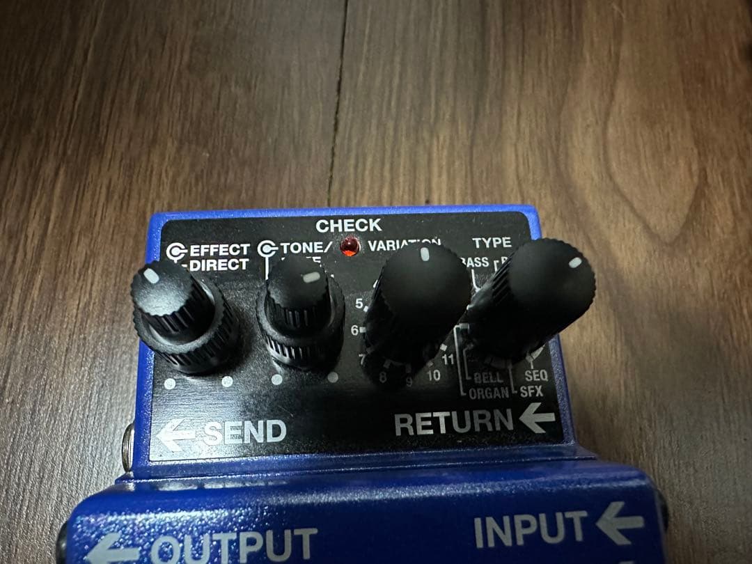 オ*ー様 BOSS SY-1 シンセサイザーエフェクター 箱&説明書付き