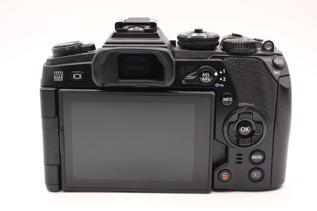 OLYMPUS　ミラーレス一眼カメラ　OM -D E-M1 markII