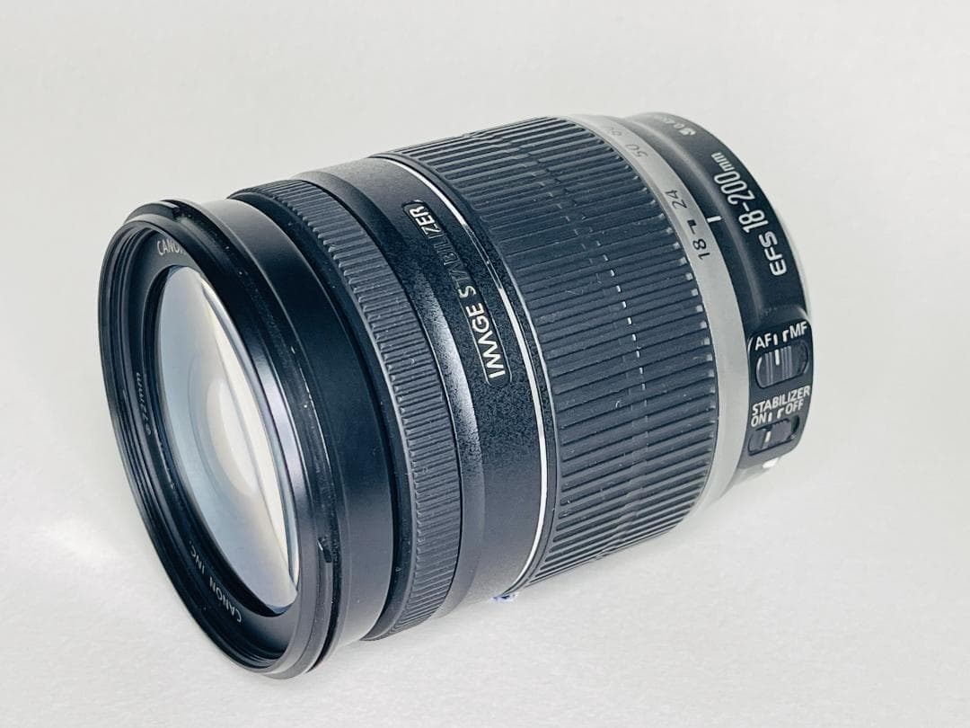 美品★Canon EF-S 18-200mm f/3.5-5.6 IS キヤノン