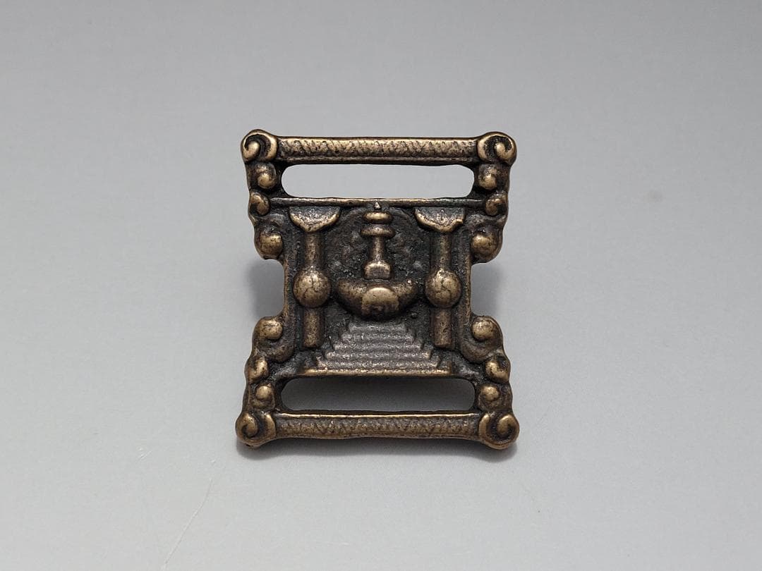 銅製 仏塔紋 天鐵 トクチャ 護身装身具 チベット 仏教文物 幅約4cm 銅製 仏塔紋 天鐵 トクチャ 護身装身具 チベット 仏教文物 幅約4cm