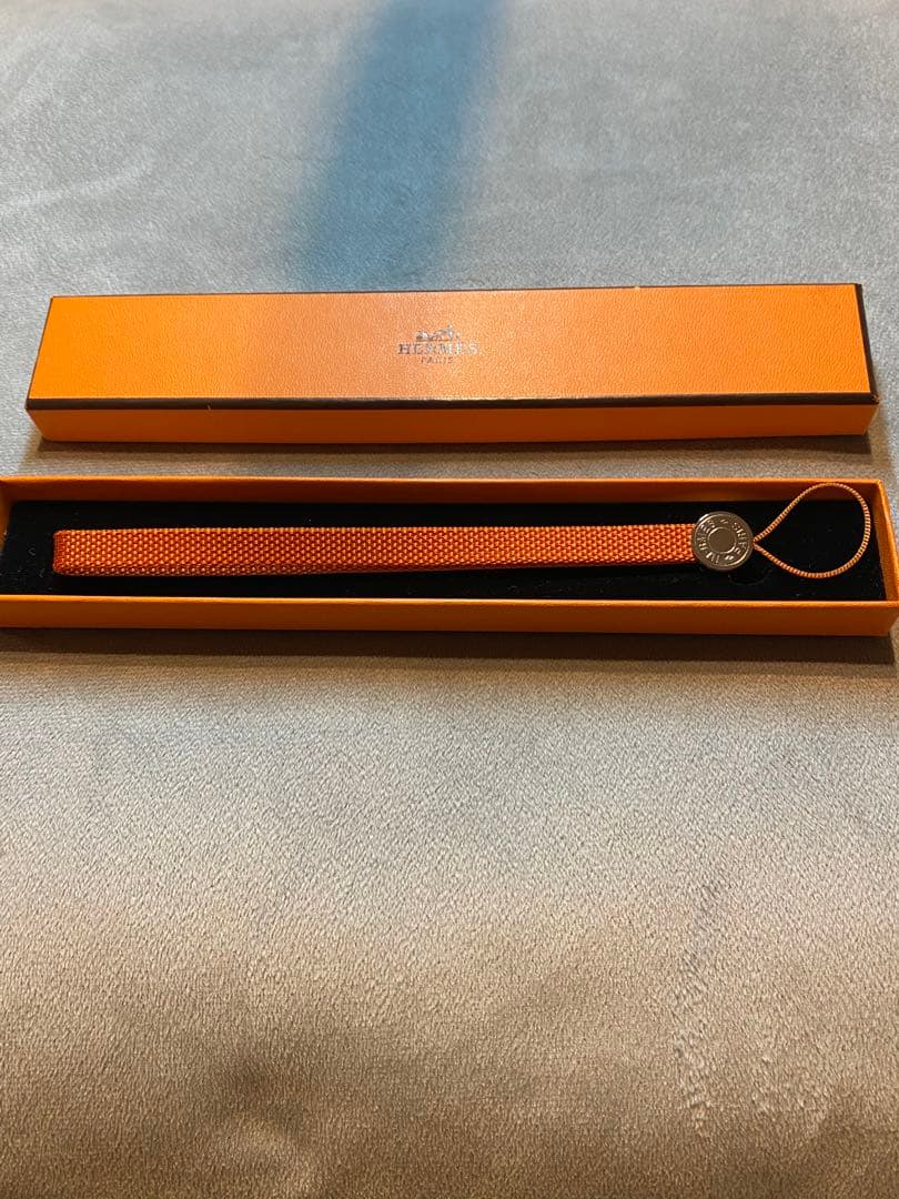 美品✨HERMES エルメス セリエ イプソPM 携帯ストラップ オレンジ 箱付