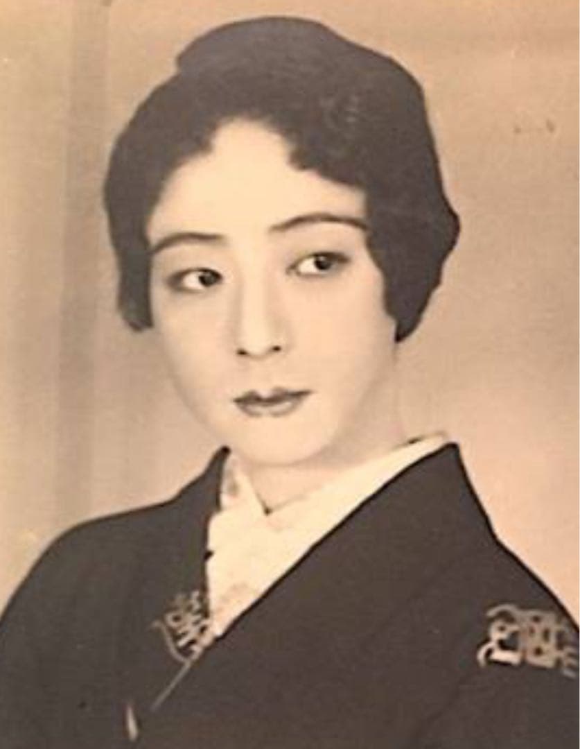 純銀製　初代花柳寿美　十三回忌　香合 茶道具 骨董品 アンティーク シルバー