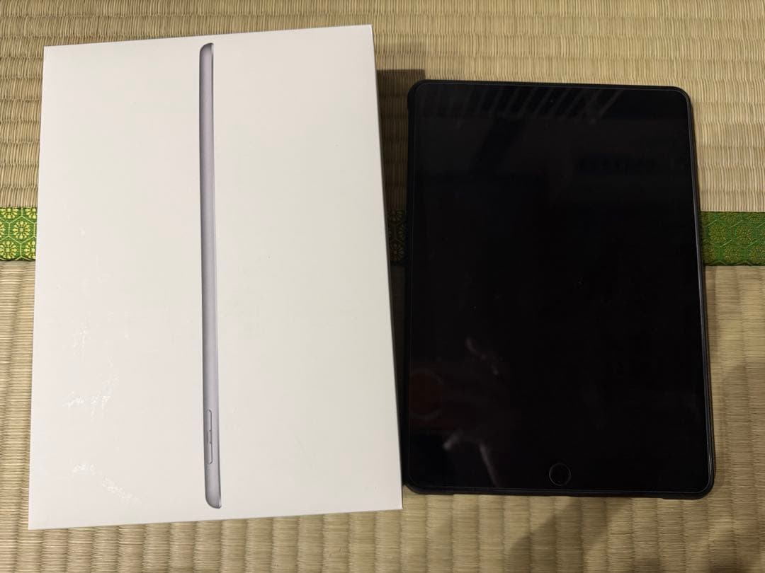 iPad Wi-Fi ＋ Cellular 32GB 2018年モデル Amazon.com : Apple 2018 iPad (Wi-Fi + Cellular, 32GB) - Space Gray