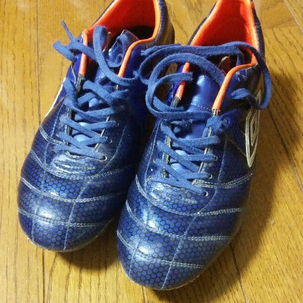 サッカースパイク アンブロ 遠藤保仁モデル - メルカリ