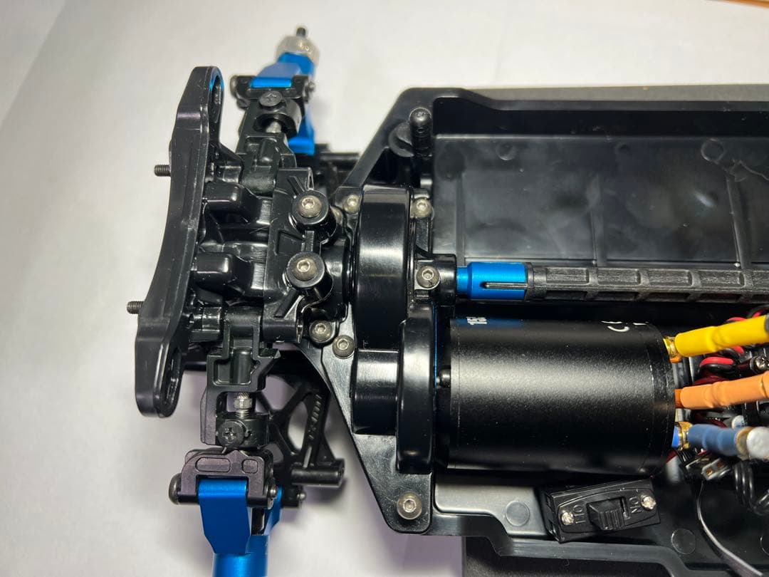 タミヤ　TT-02 完成車　メカ付きブラシレスモーター