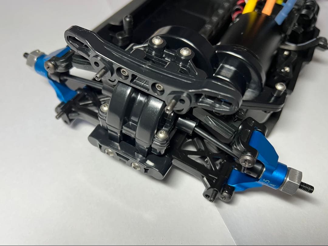 タミヤ　TT-02 完成車　メカ付きブラシレスモーター