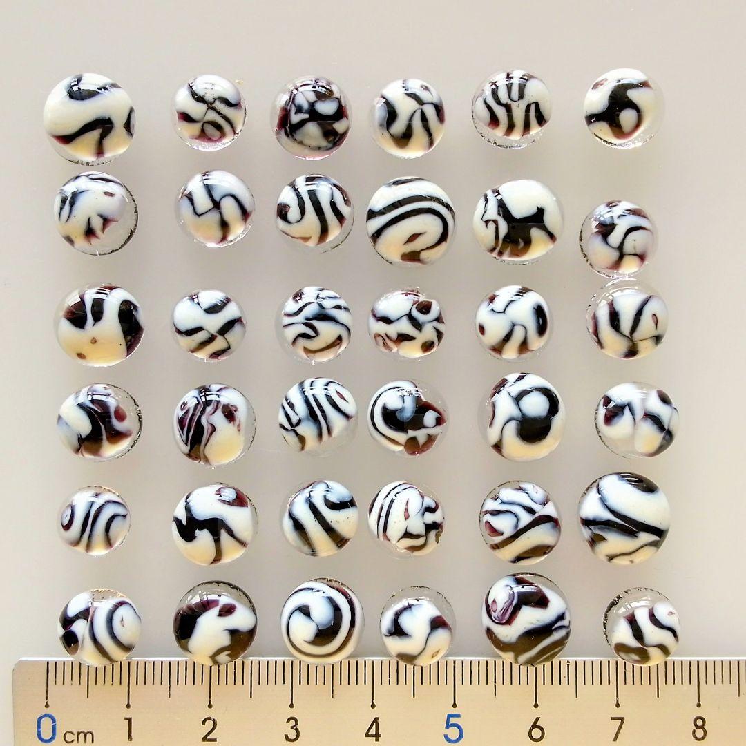 ガラスナギット。モノトーンナギット。36個。9㎜～11,3㎜位