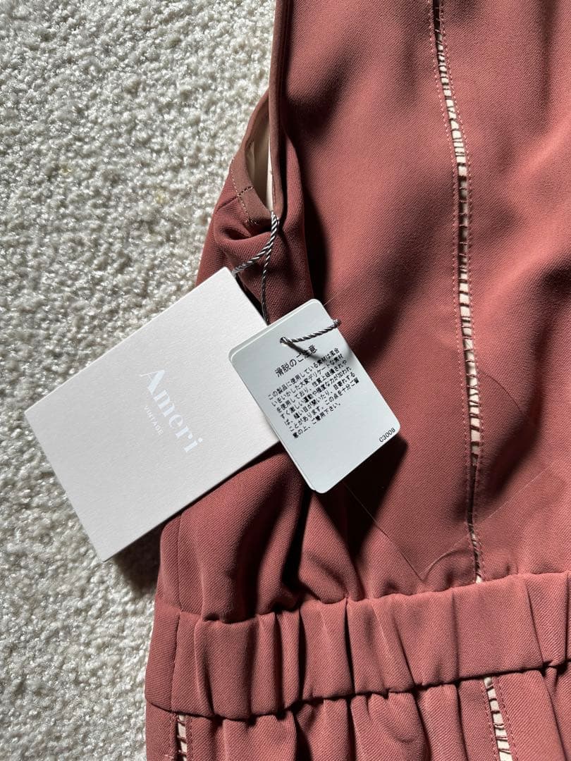 新品タグ付き】 Ameri vintage プリーツワイドベルトロンパース - メルカリ