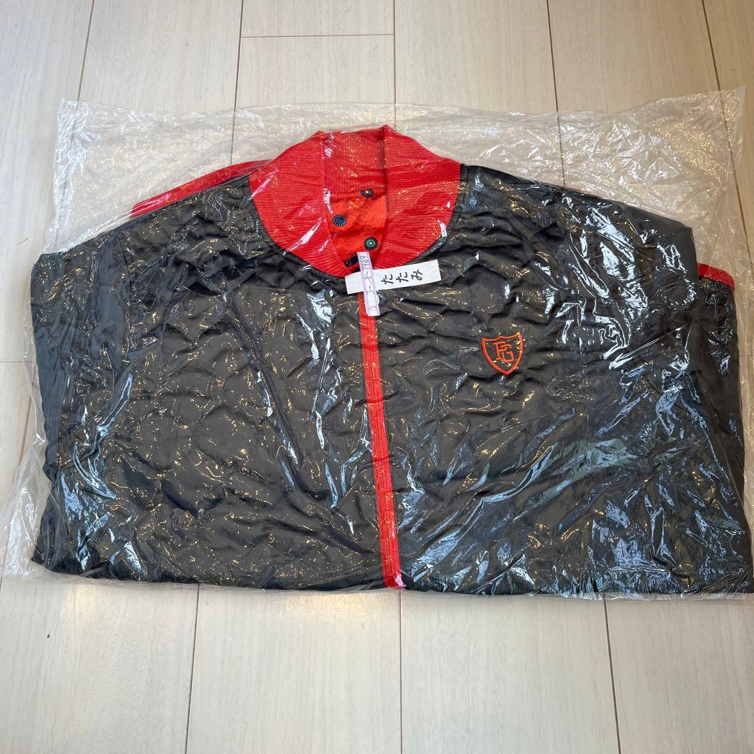 パーリーゲイツ スポーツジャケット 黒と赤