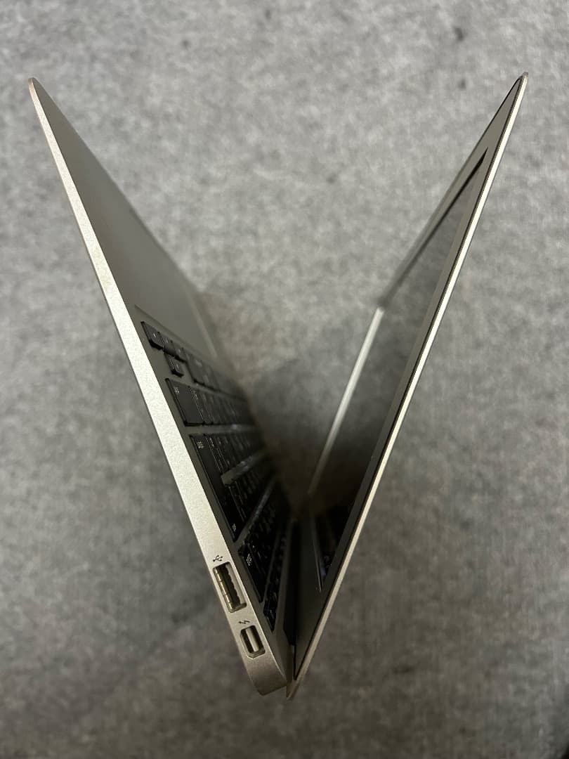 MacBook Air Mid 2013 11インチ Sequoia 完動品 - メルカリ