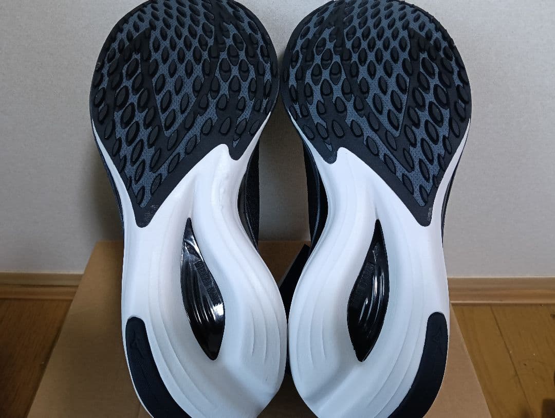 スパイク・シューズ Mizuno WAVE AERO 20 +R WIDE 26.5cm