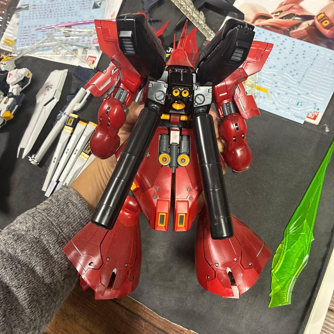 シ*グ様 ガンプラ（説明書付き）ジャンク品 MGνガンダム+サザビー ver