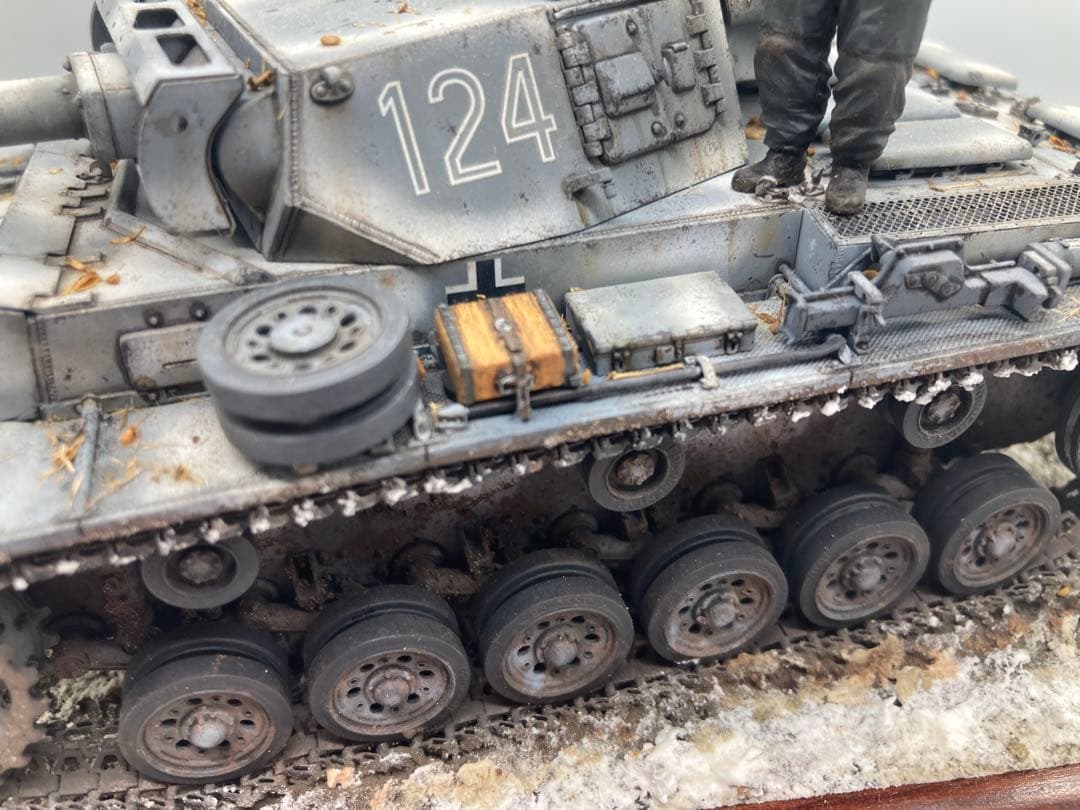 戦車模型完成品 1/35 3号戦車L型 ヴィネット全塗装済み完成品