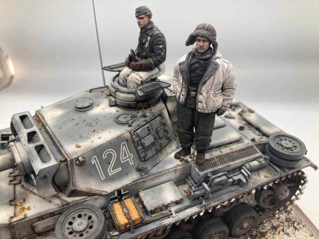 戦車模型完成品 1/35 3号戦車L型 ヴィネット全塗装済み完成品