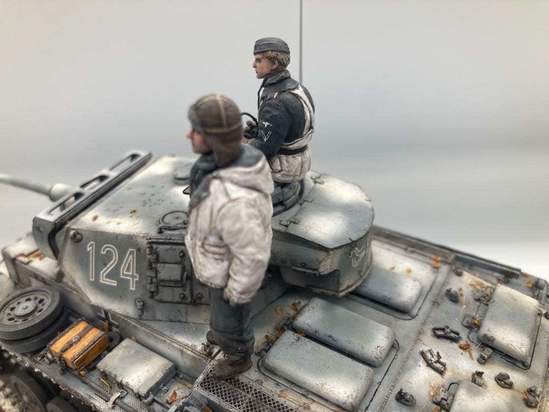 戦車模型完成品 1/35 3号戦車L型 ヴィネット全塗装済み完成品