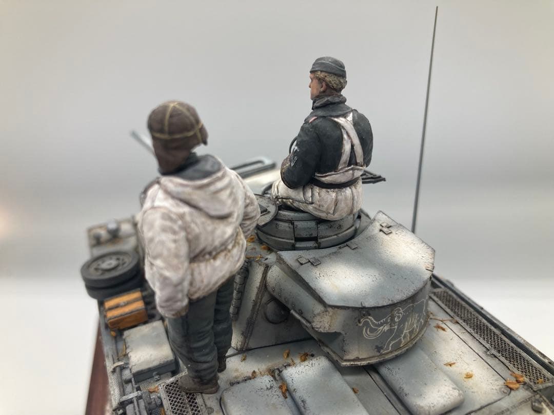 戦車模型完成品 1/35 3号戦車L型 ヴィネット全塗装済み完成品