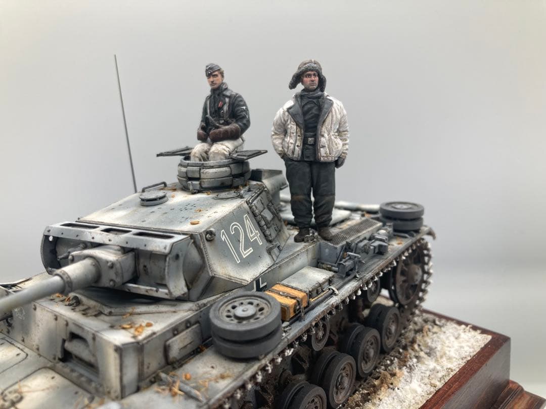 戦車模型完成品 1/35 3号戦車L型 ヴィネット全塗装済み完成品