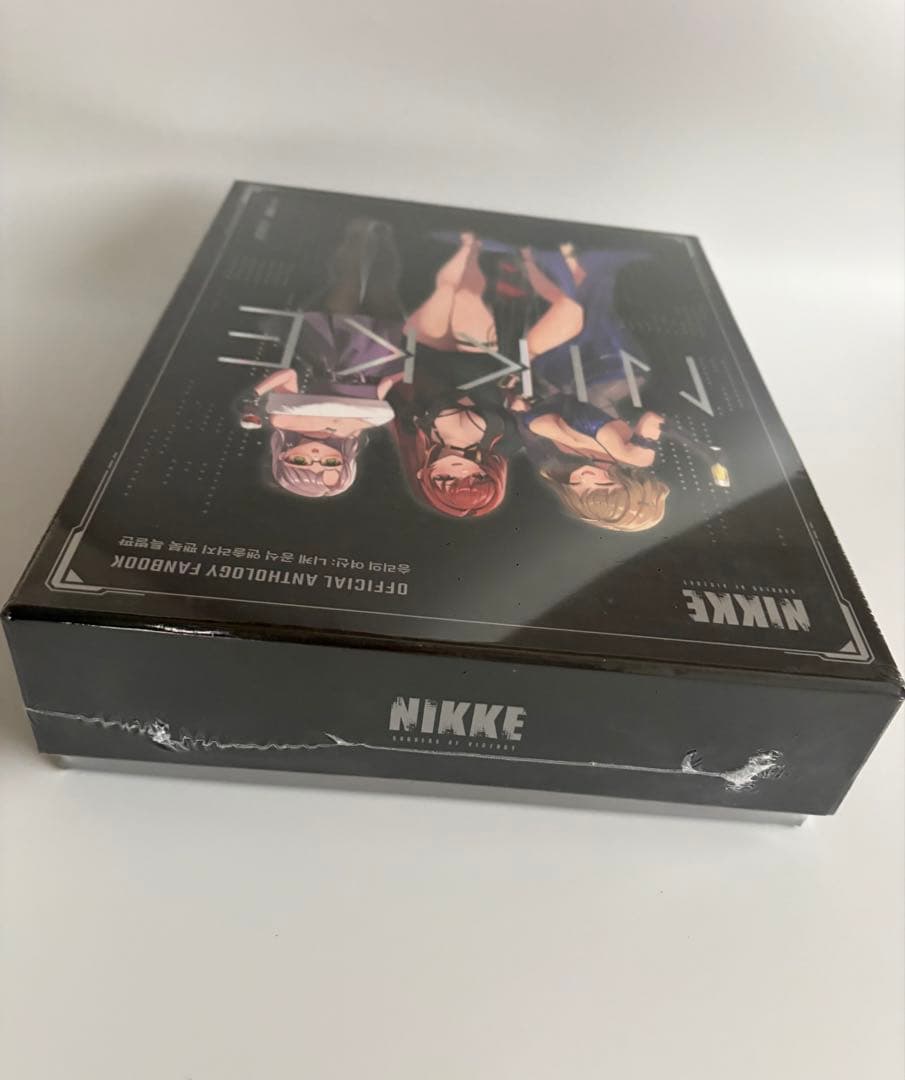 勝利の女神NIKKE 公式 アンソロジー ファンブック 特装版 パッケージ 韓国