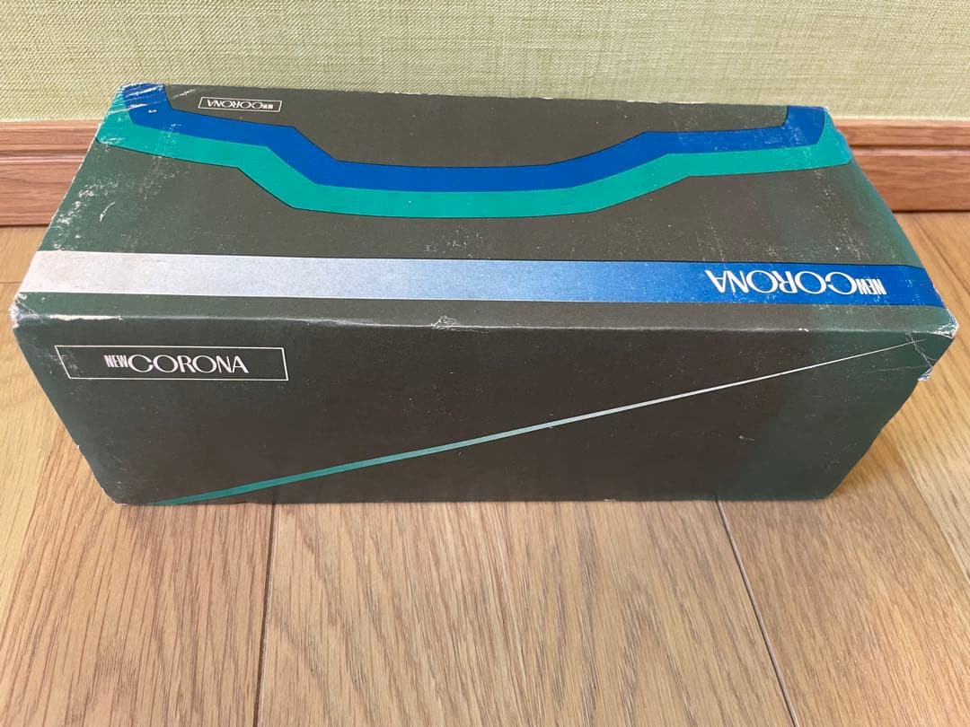 美品トヨタ コロナ メタル製 ゴールド　シガレットケース　ノベルティ　1973