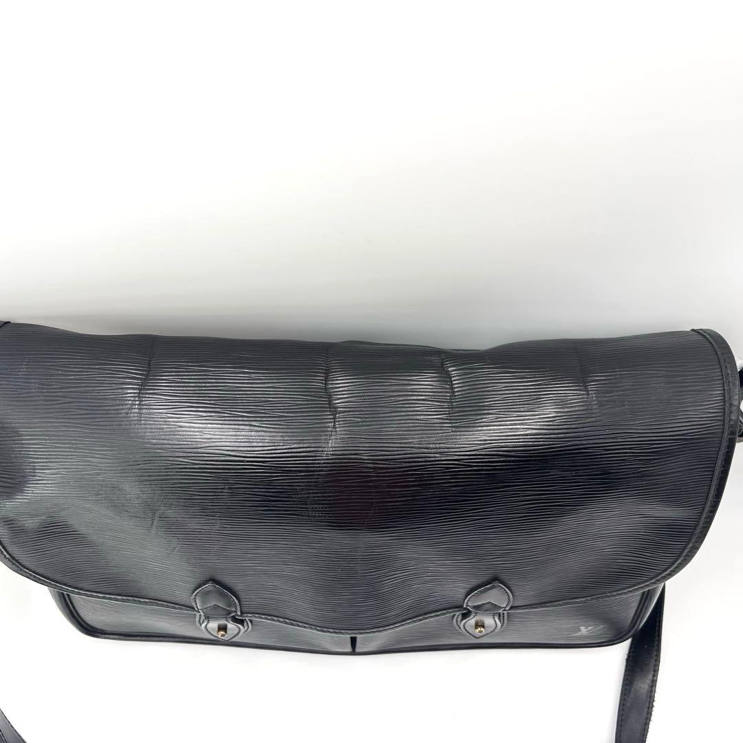 ルイヴィトン エピ SPオーダー ジベシエールGM メッセンジャーバッグ