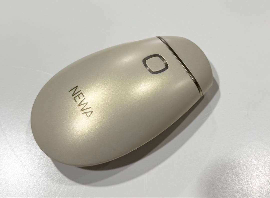 極極美品！ NEWA リフト美顔器 有線品 未開封ジェル4本付き！ - メルカリ