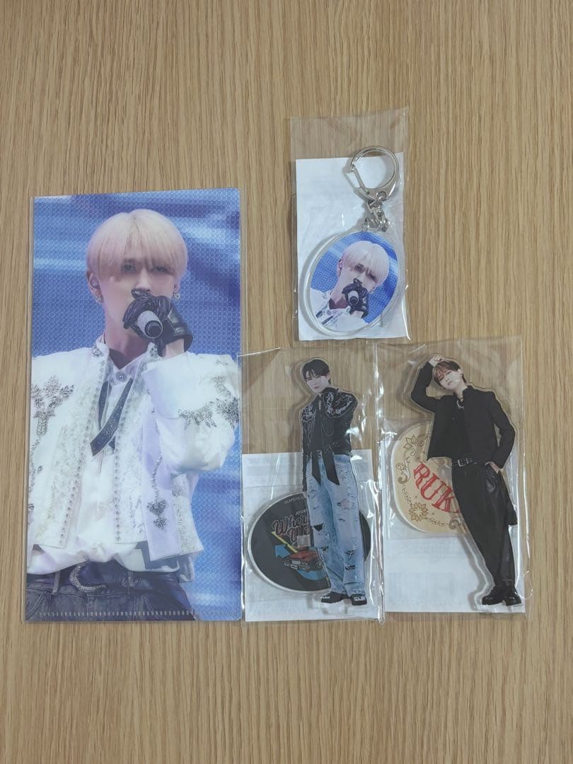 JO1白岩瑠姫 グッズ まとめ売り - メルカリ