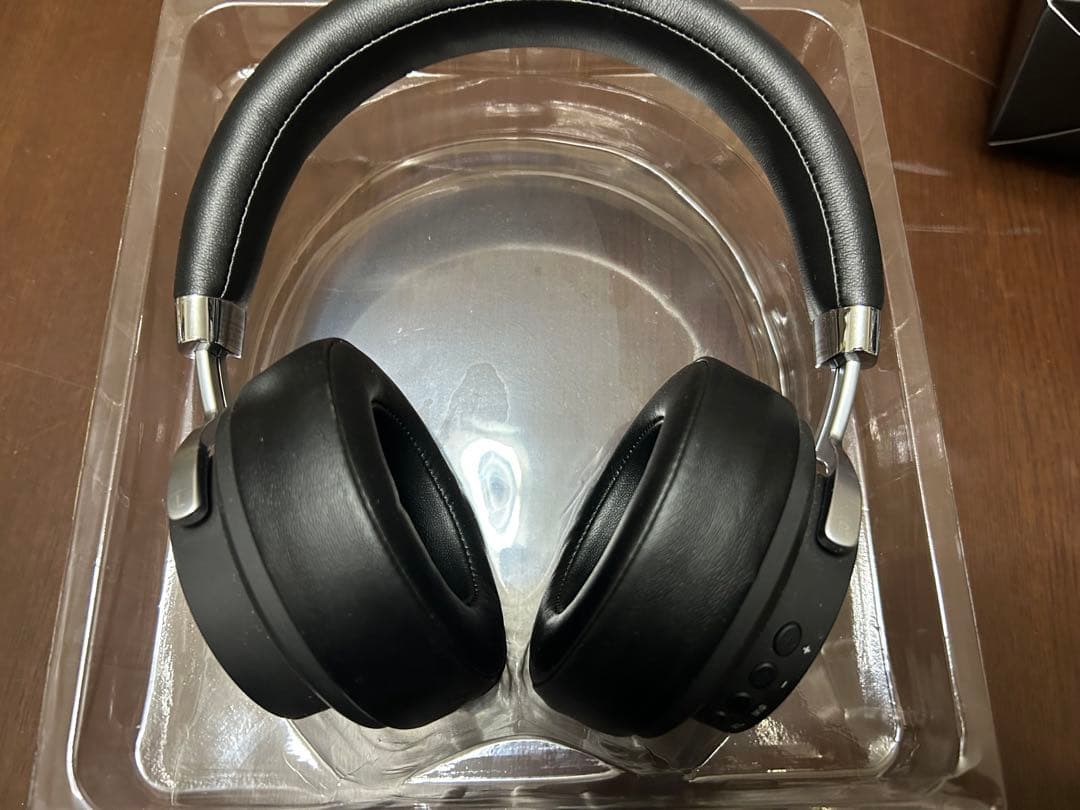 ヘブンバーンズレッド ワイヤレスヘッドホン AOW03　茅森ルカ ヘブバン