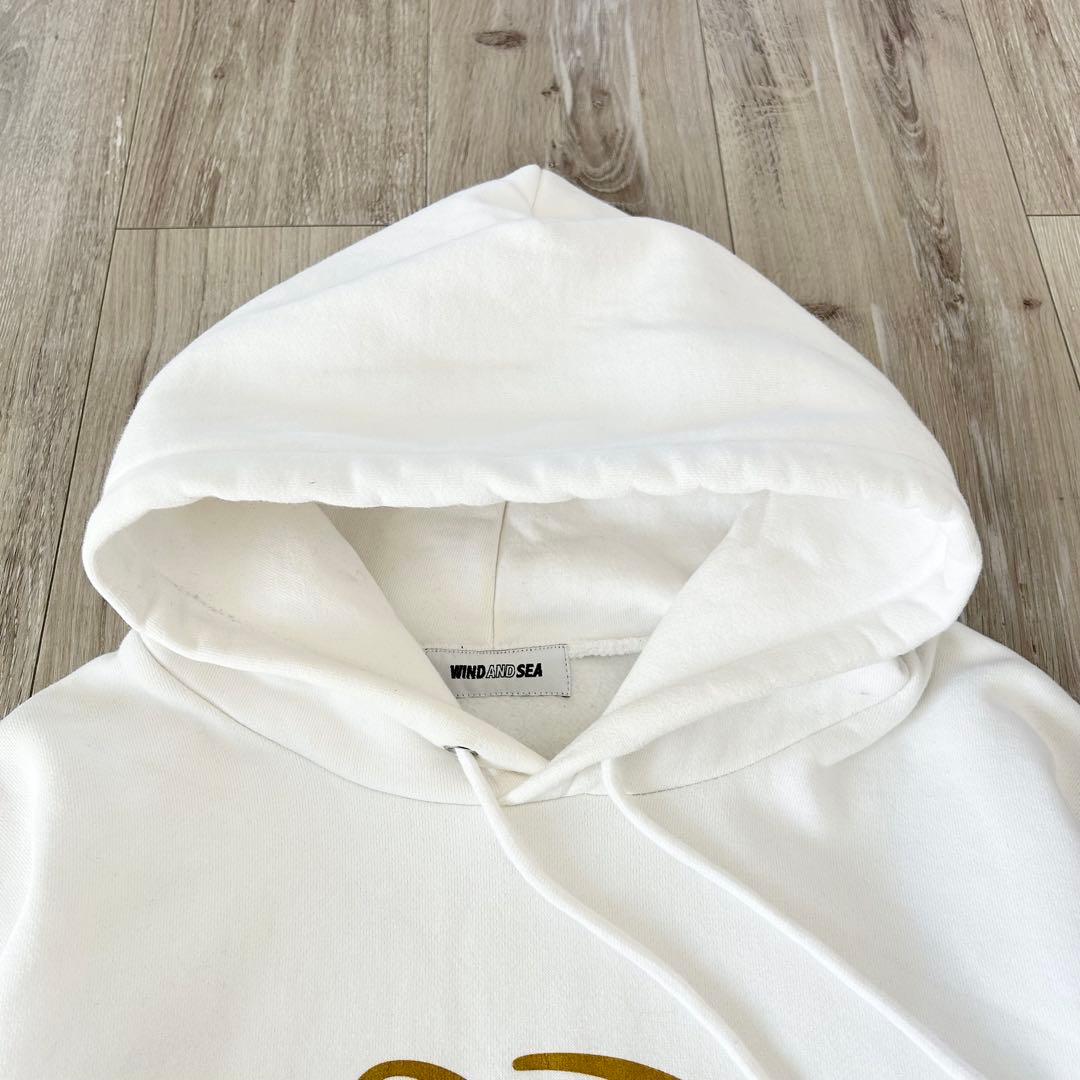WIND AND SEA プルオーバーパーカー フーディー 白 金 M 厚手 - メルカリ