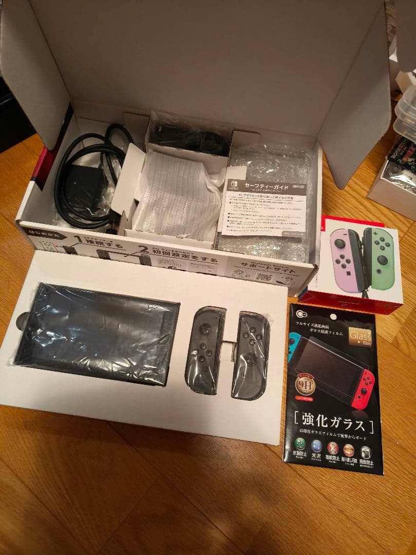 金*欠様 Nintendo Switch 本体 付属品全て揃ってます。