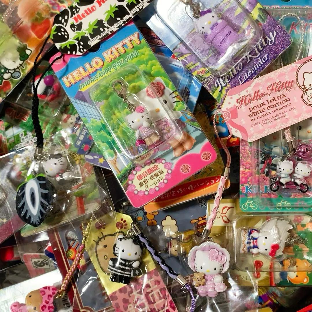 レア含む　ご当地キティ　359個　ロリータ/イチゴ根付/コラボ/非売品　おまとめ