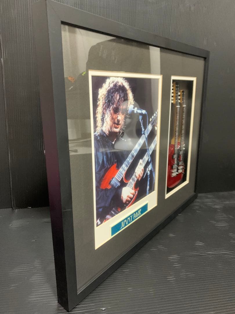 【希少】ギターリスト　ジミーペイジ写真　スケールギター　額縁