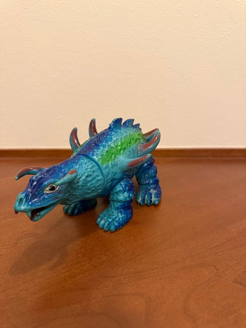 【中古品】当時物　マグネドン　水色成型　ブルマァク　帰ってきたウルトラマン　怪獣 中古品】当時物 マグネドン 水色成型 ブルマァク 帰ってきた