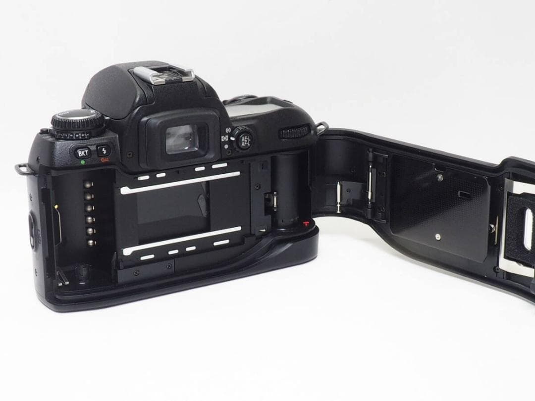 ■美品■ Nikon F80D ボディ 《 動作光学良好 》 #03111651