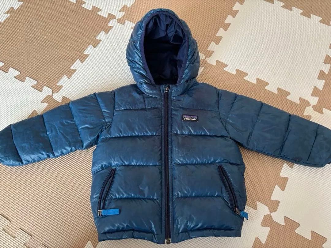 Patagonia フード付きダウンジャケット ネイビー - メルカリ