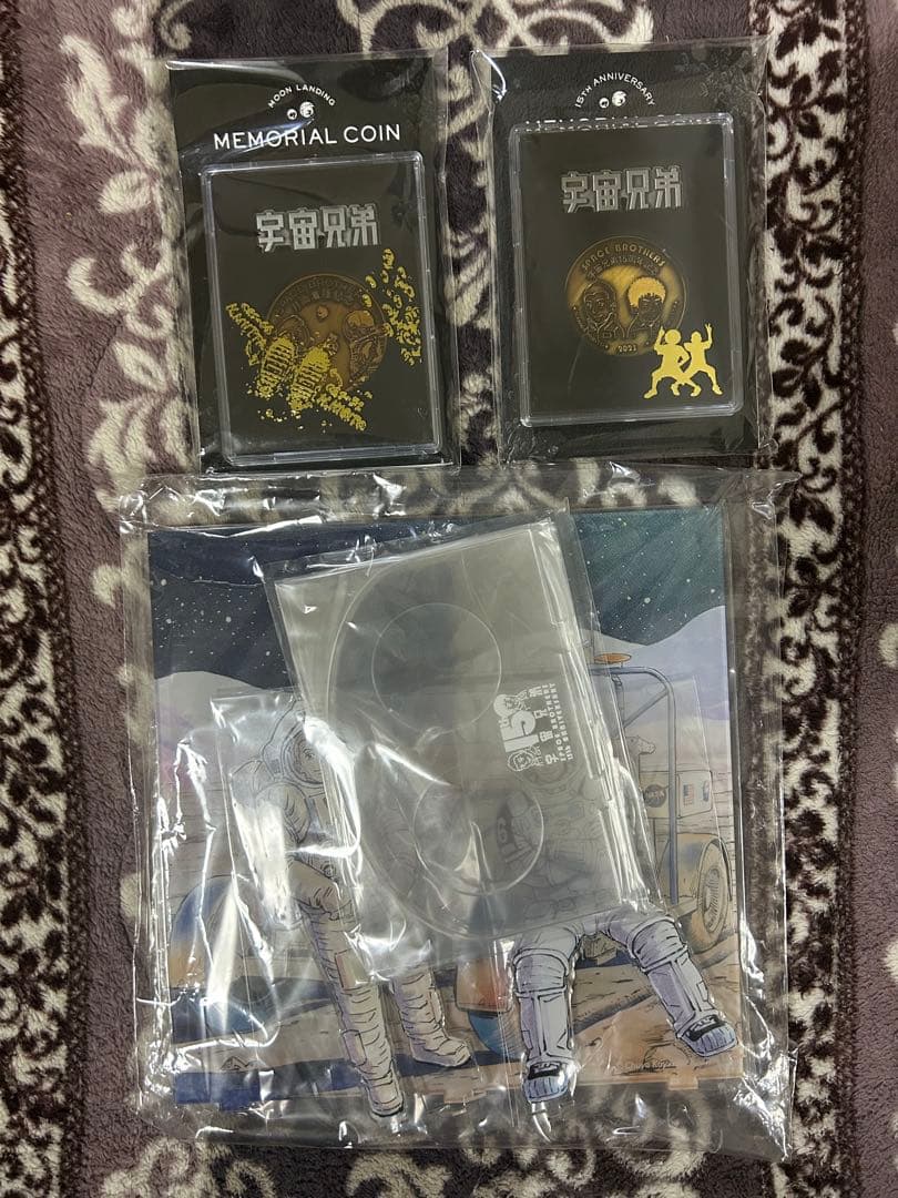 宇宙兄弟　記念　ディスプレイアクリルスタンド2種セット