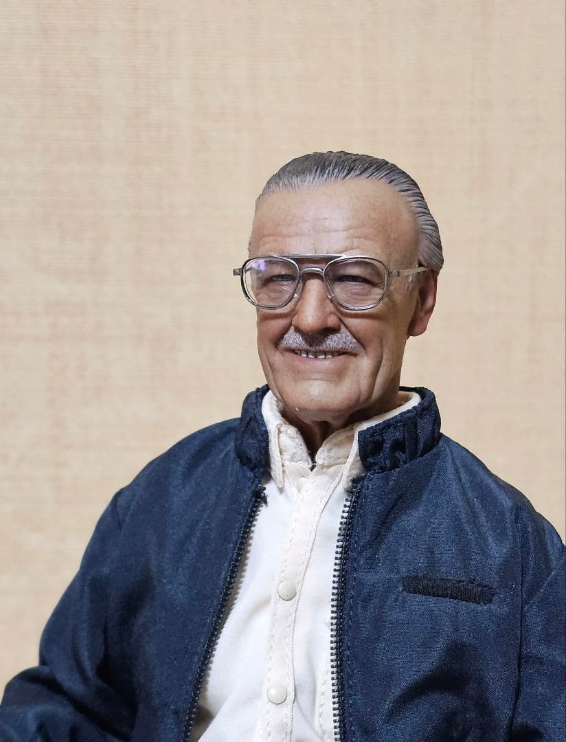 スタン・リー 1/6スケールフィギュア ホットトイズ 欠品あり